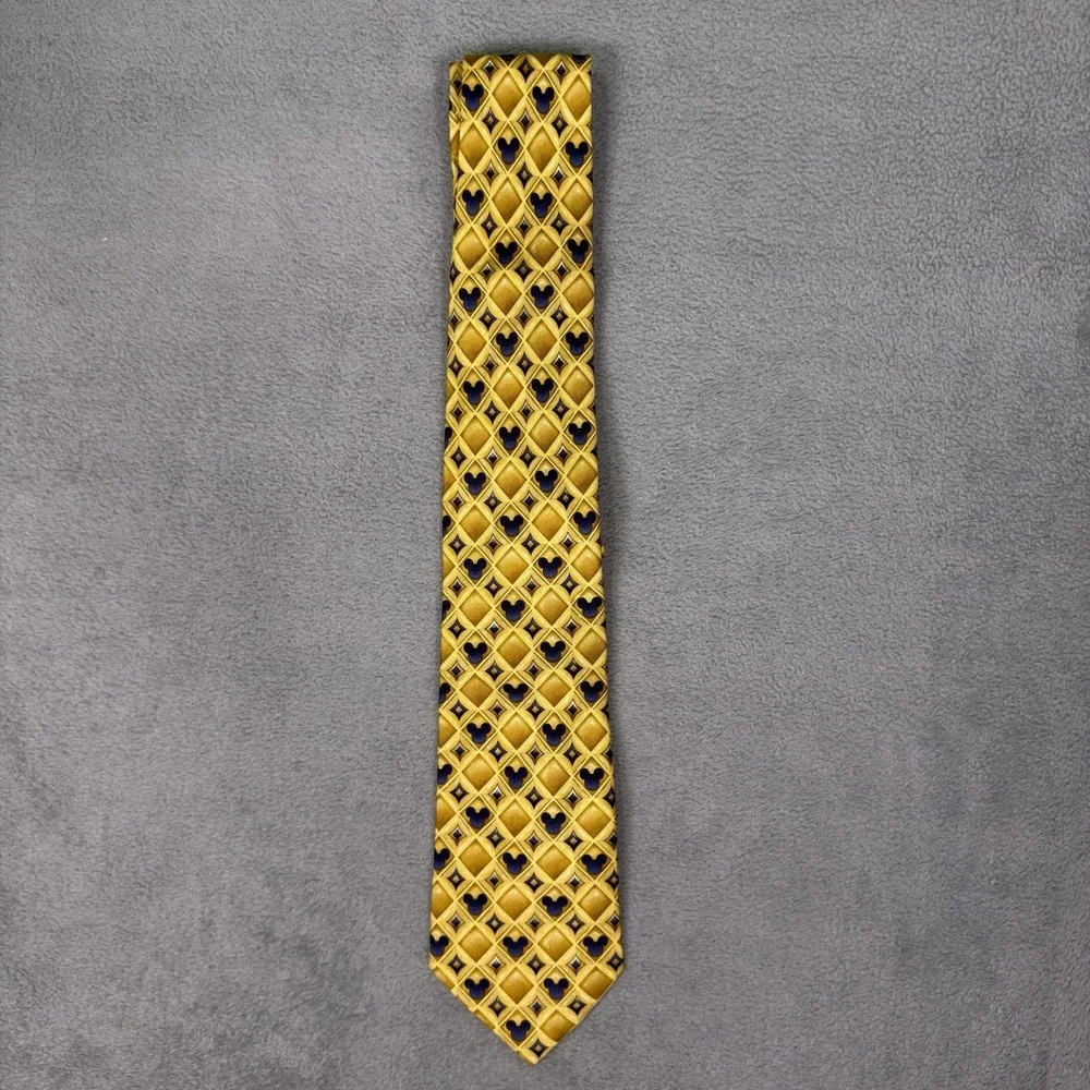 Walt Disney World Tie Mens Gold Mickey Mouse Diamond Geometric Silk 58